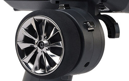 ULTRA SMOOTH AND PRECISE STEERING AND THROTTLE MECHANISM for the Spektrum™ iXSR+ 2.4GHz DSMR+® Intelligent Radio