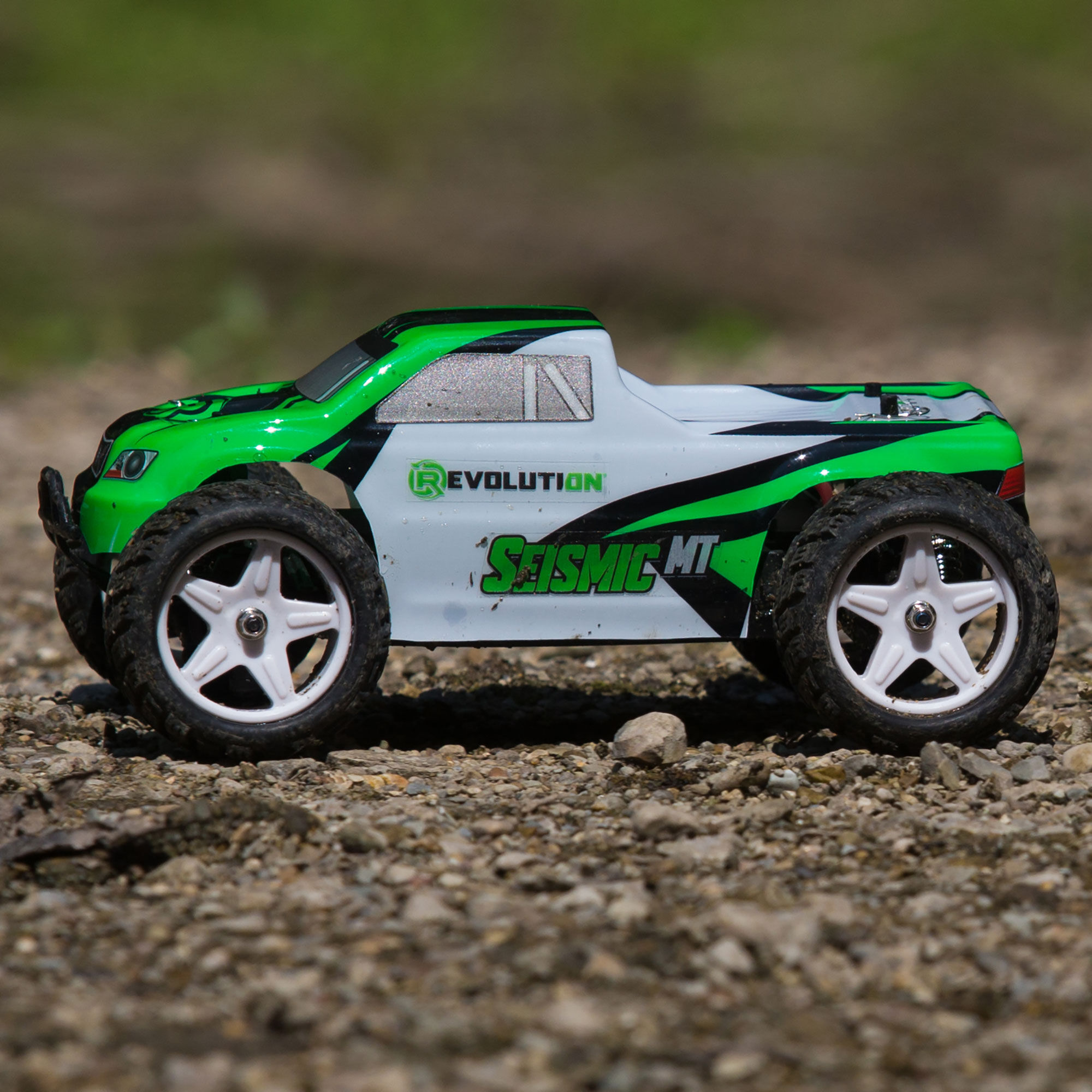 Revolution 1/18 Seismic 4WD Monster Truck RTR Green/White