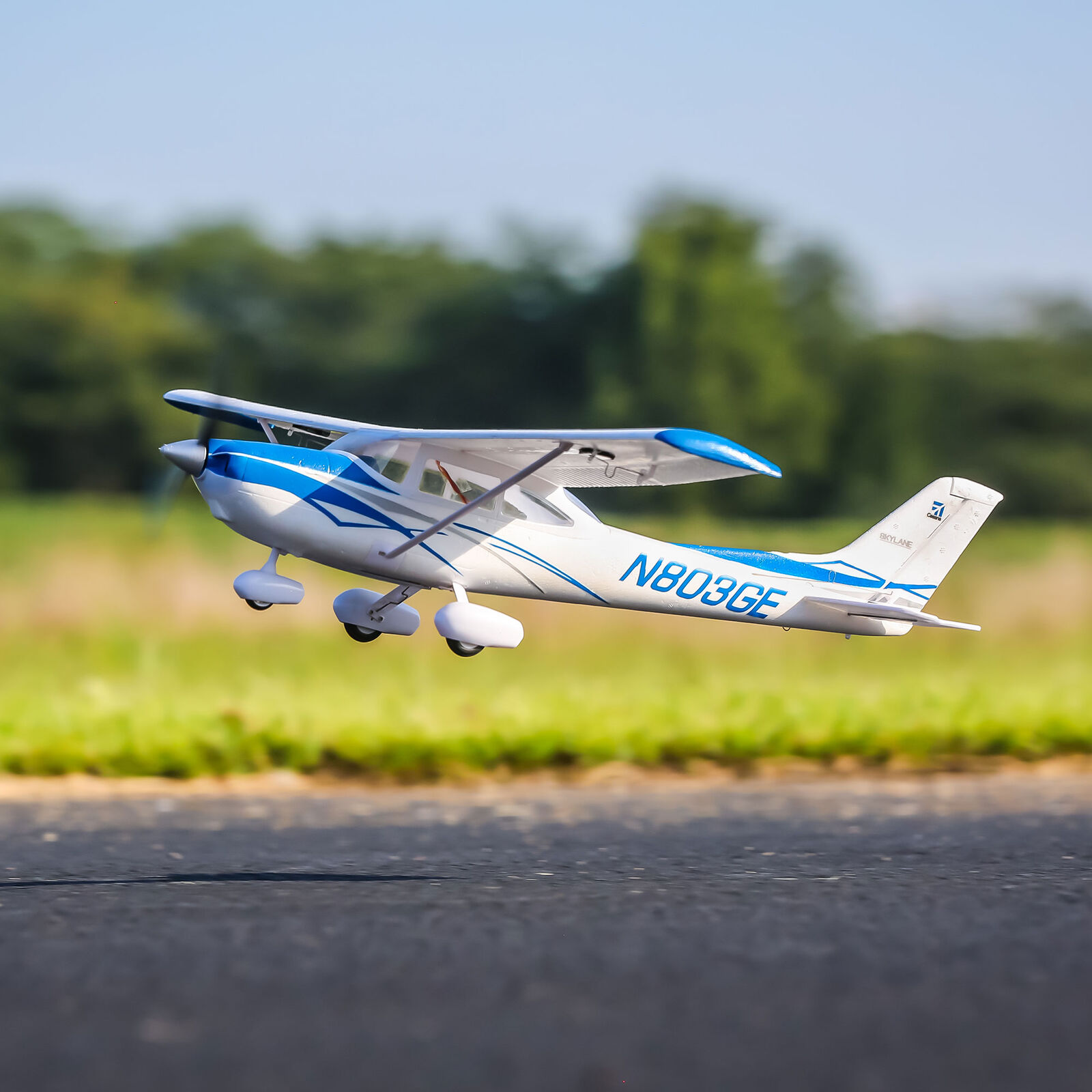 E-flite UMX Cessna 182 BNF Basic with AS3X, 635mm | Horizon Hobby
