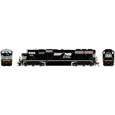 HO GEN SD60M Tri-Clops Locomotive, NS #6815 HO GEN SD60M Tri-Clops Locomotive, NS #6815