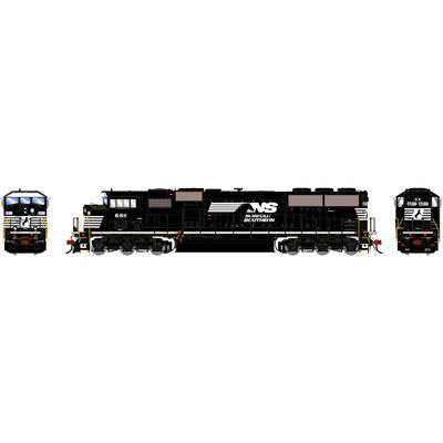 HO GEN SD60M Tri-Clops Locomotive, NS #6811 HO GEN SD60M Tri-Clops Locomotive, NS #6811