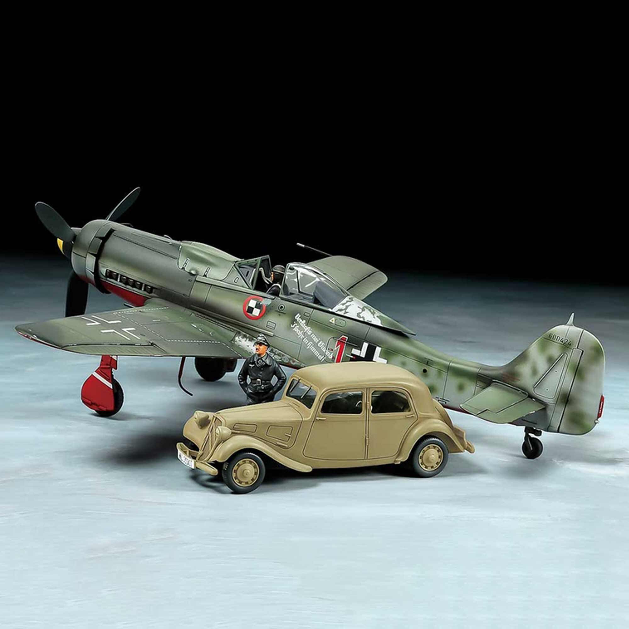1/48 Focke-wulf Fw190 D-9 Jv44 & Citroen Traction 11cv Staff Car