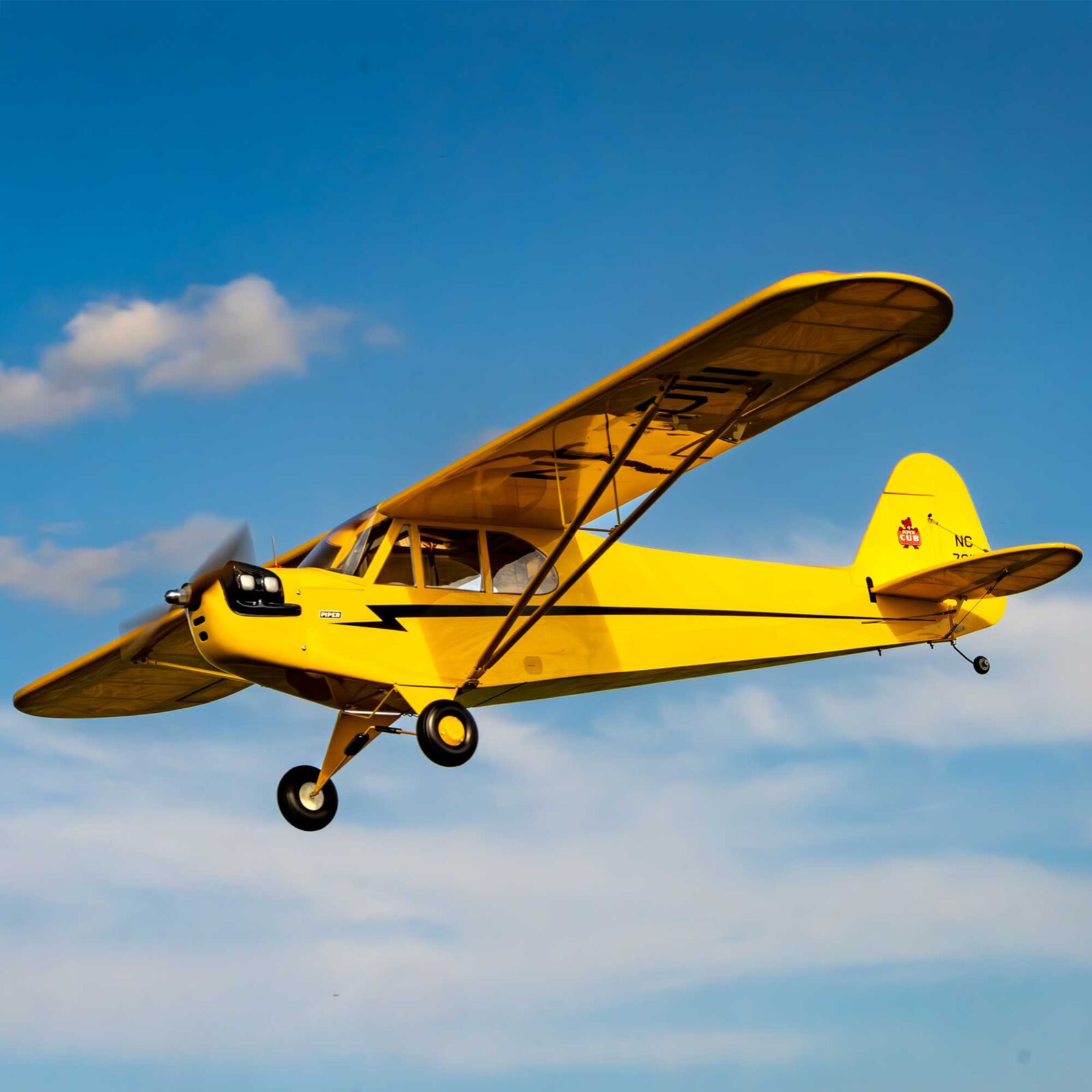 Avion RC Hangar 9 J-3 Cub 10cc - PNP - 82,5 Pouces (2.1m) - Neuf