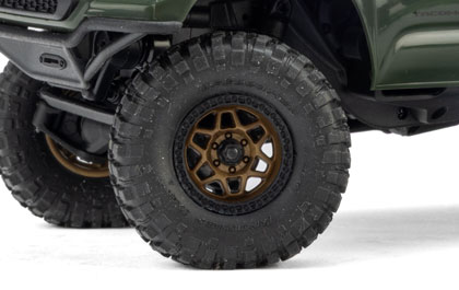OFFICIALLY LICENSED WHEELS & TIRES (AXI-3289T1)