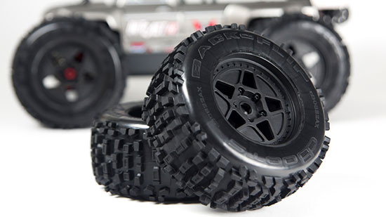 ARRMA 1/8 OUTCAST 6S BLX Brushless 4WD RTR - Tires