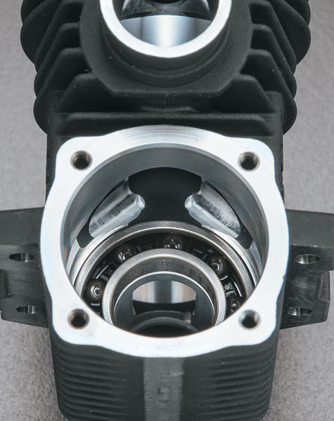 O.S. Speed R2102 - Inside Engine O.S. Speed R2102 - Inside Engine