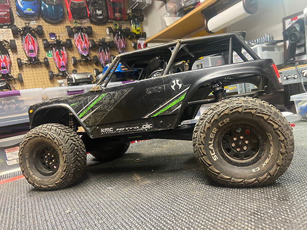 Pro-Line big-bore shocks on an Axial crawler