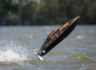 Self-Righting RC Boats by Pro Boat